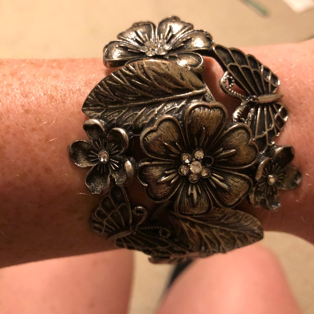 Flowers and butterfly bracelet